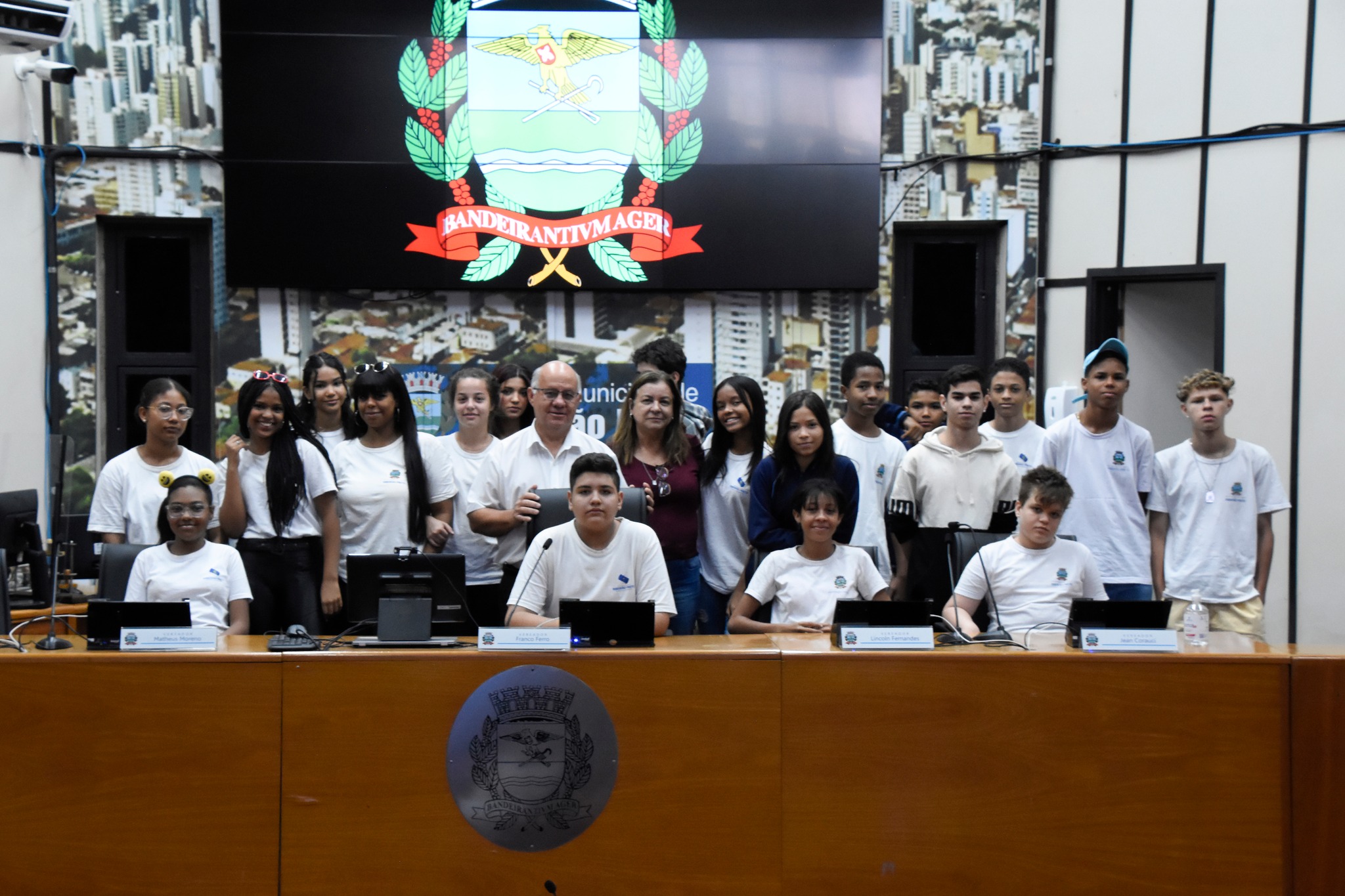 Câmara na Escola recebeu estudantes da EMEF Geralda de Sousa Spin