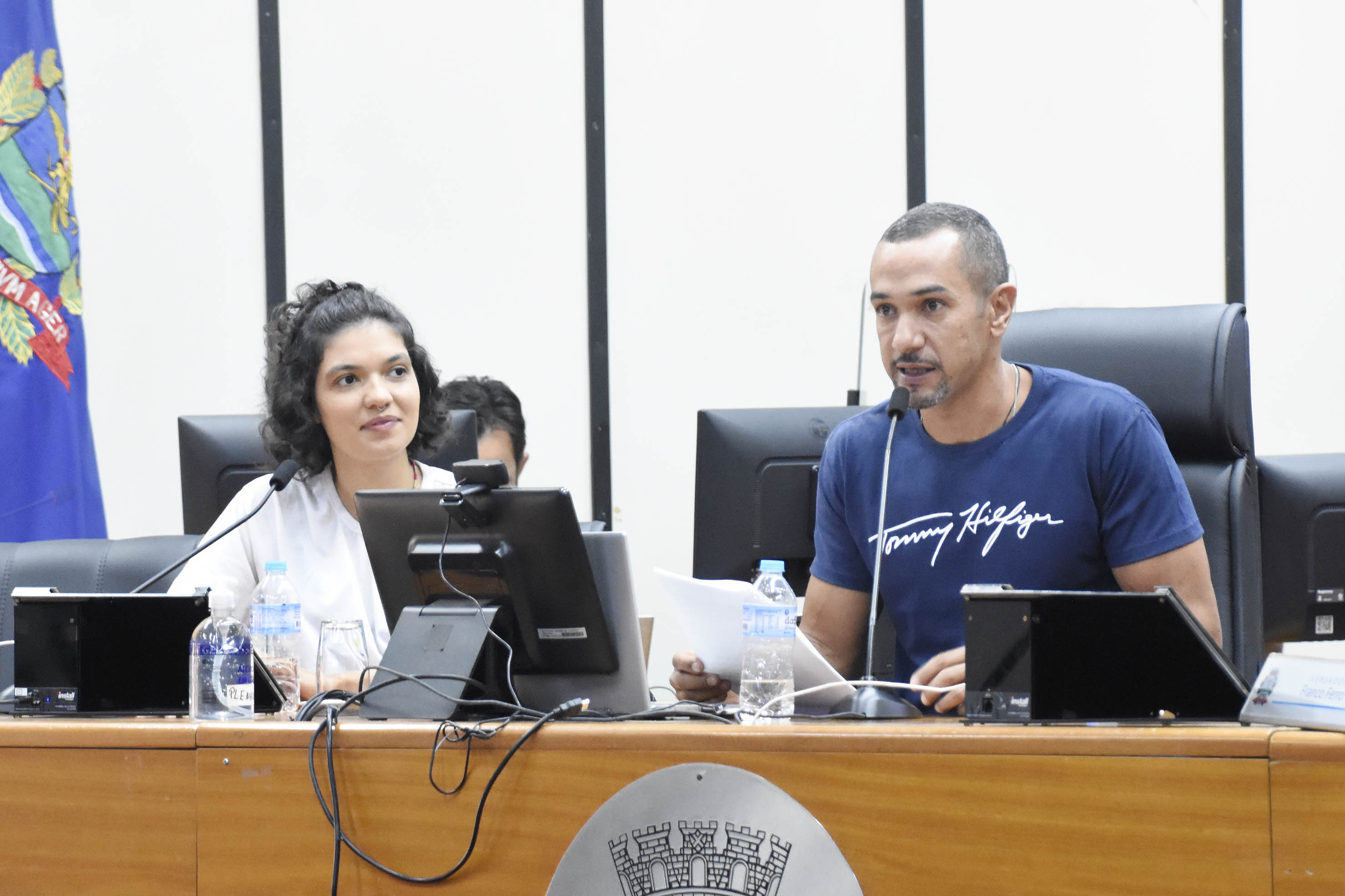 Teatros da cidade foram tema em reunião no Legislativo