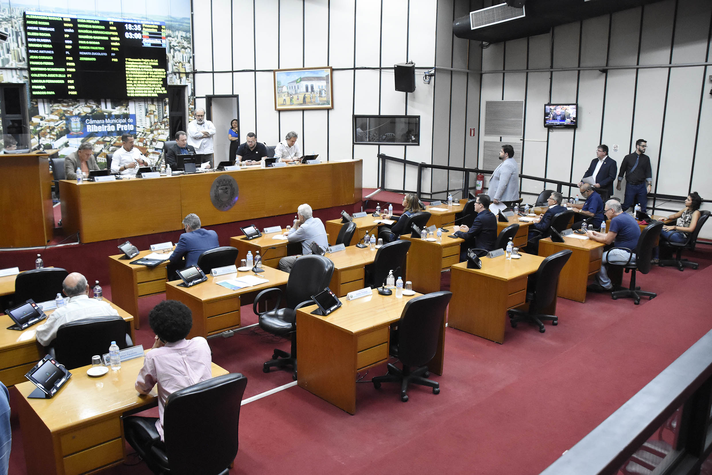 Aprovados quatro projetos em sessão legislativa nesta terça-feira (11)