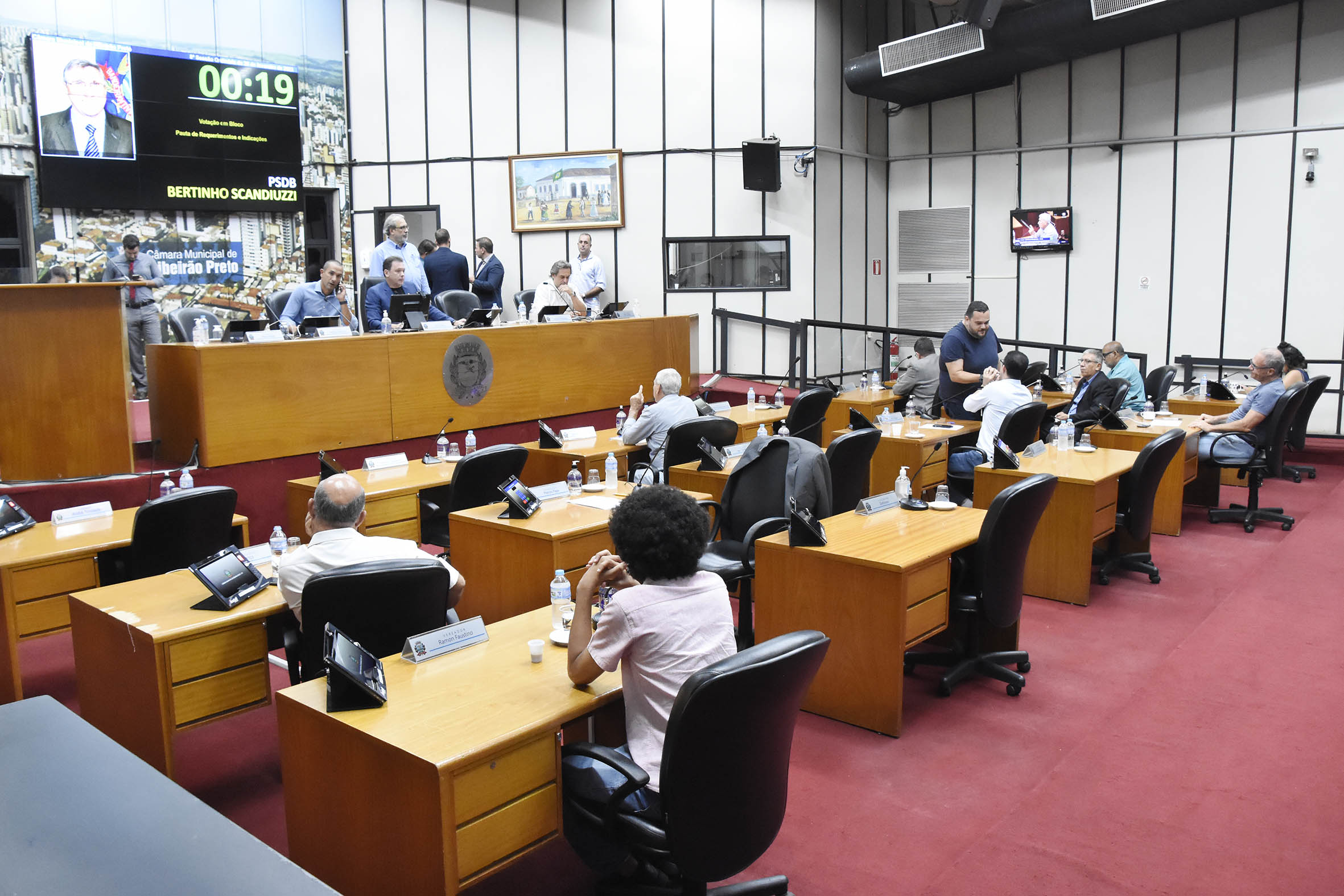 Vereadores aprovam três projetos na 8ª Sessão Legislativa do ano