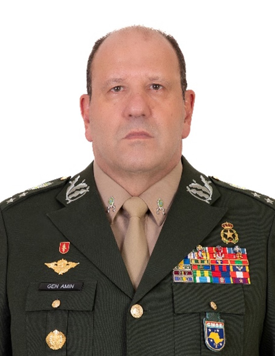 Imagem do general Guido Amim Naves