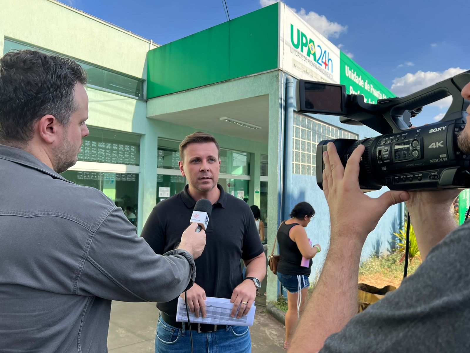 Presidente Isaac Antunes dando entrevista à TV Câmara