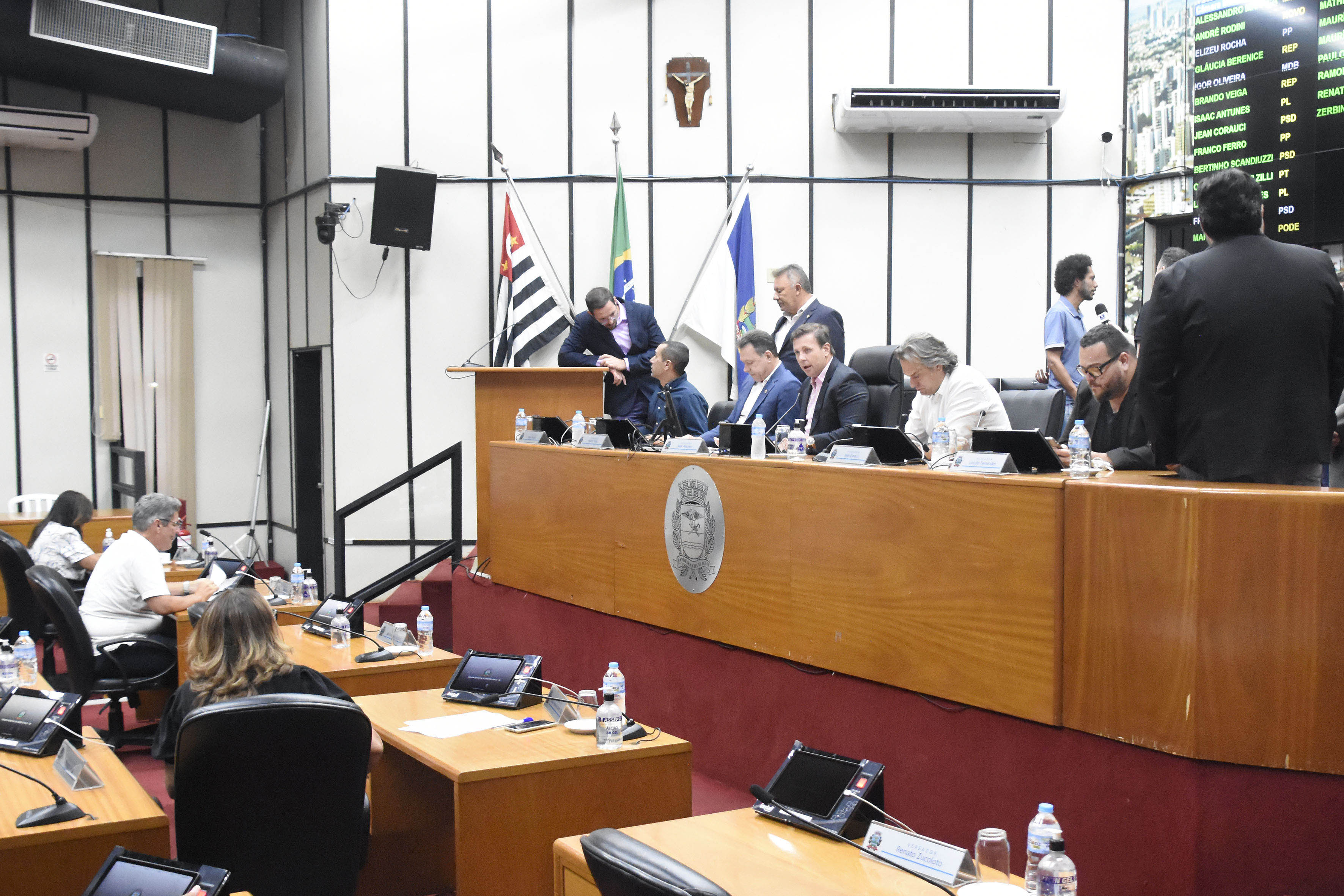 Foto da Mesa Diretora da Câmara